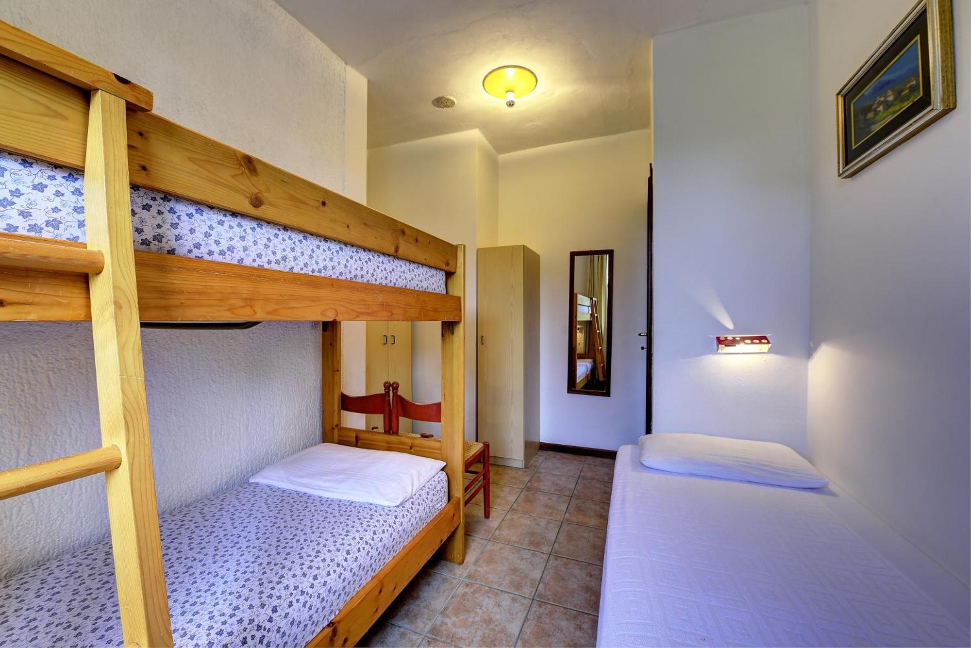 Italsol Residence Riai Moniga del Garda Bilik gambar