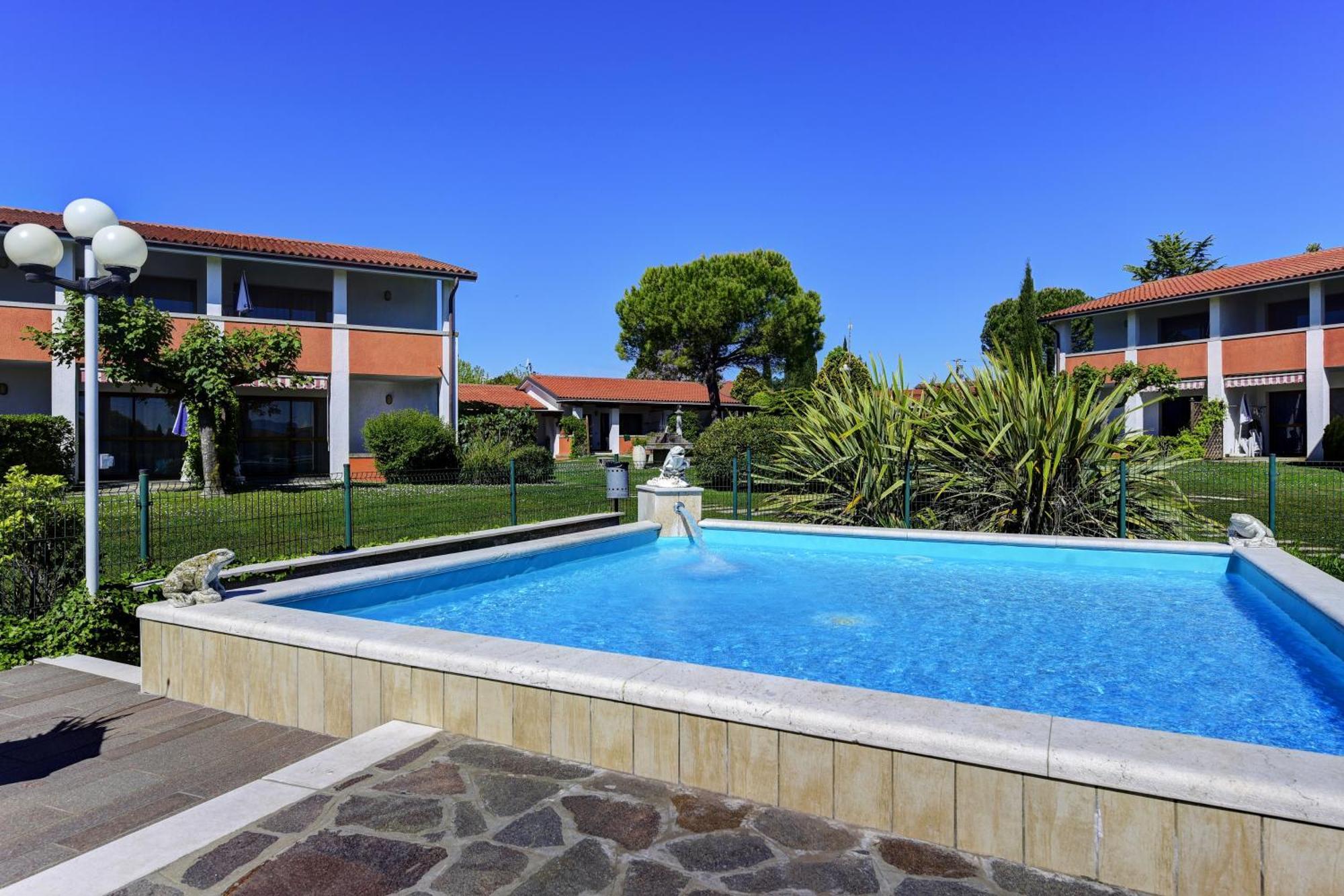 Italsol Residence Riai Moniga del Garda Bilik gambar