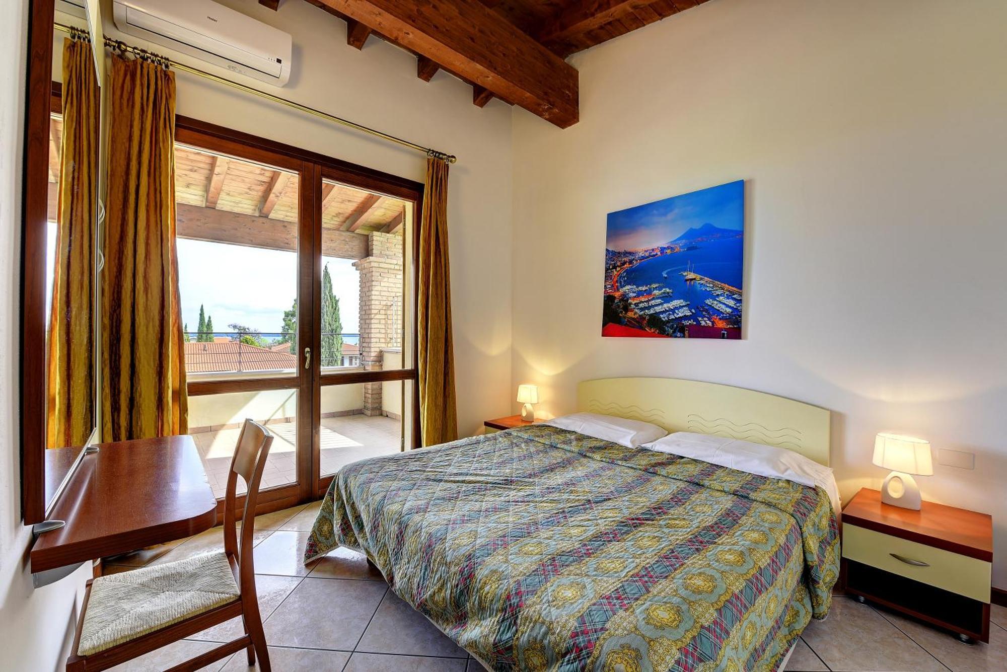 Italsol Residence Riai Moniga del Garda Bilik gambar