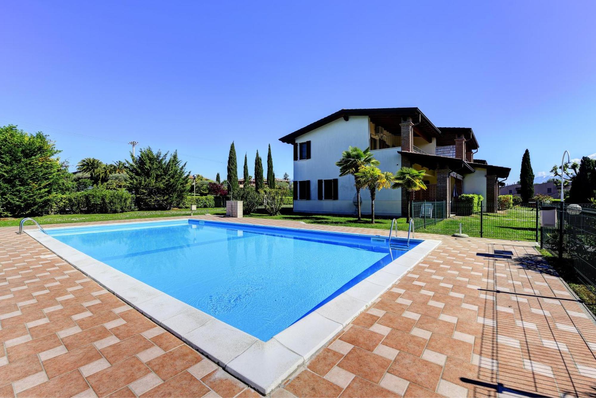 Italsol Residence Riai Moniga del Garda Bilik gambar